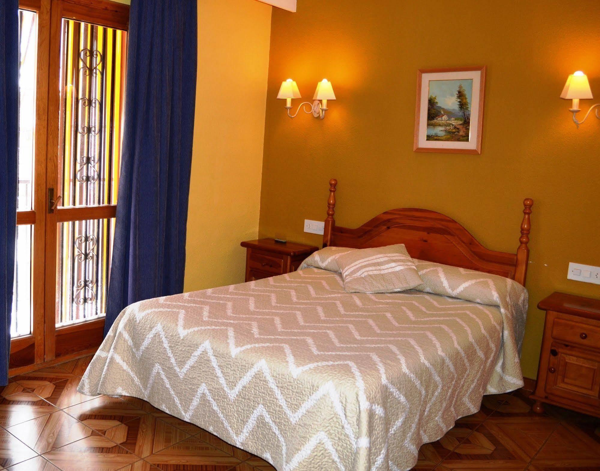 Hotel Suiza Bronchales Dış mekan fotoğraf
